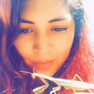 Meet your Posher, Roxanne